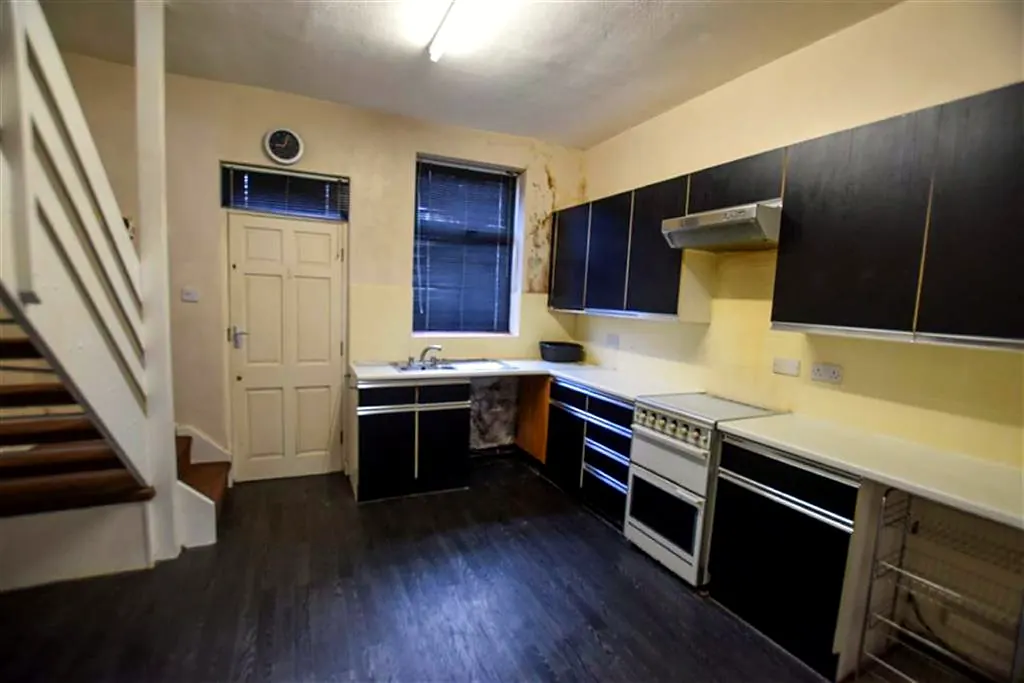 Diamond Street kitchen before