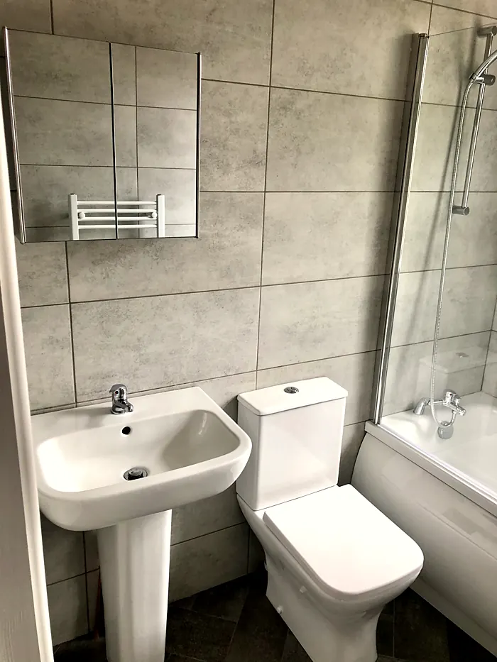 Lumn Road bathroom after